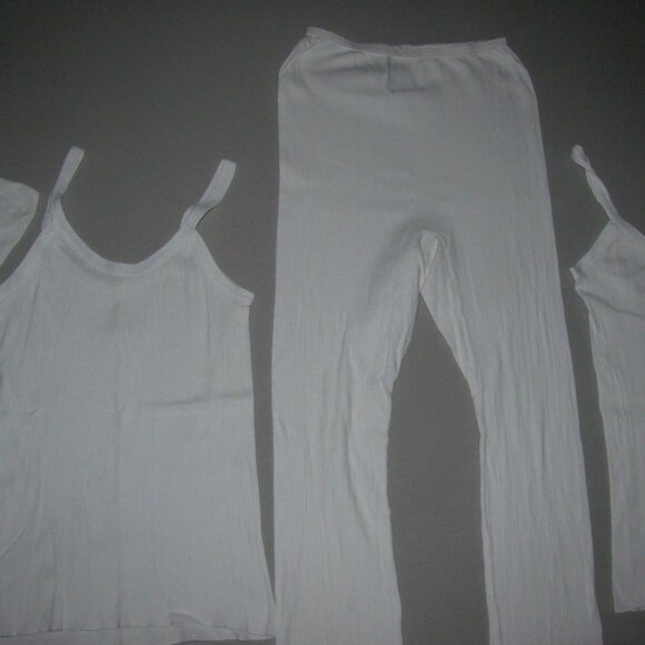 WOMENS NIGHT SET - 2 TANKS - I BOTTOM - I SHIRT- MEDIUM - Picture 2 of 5